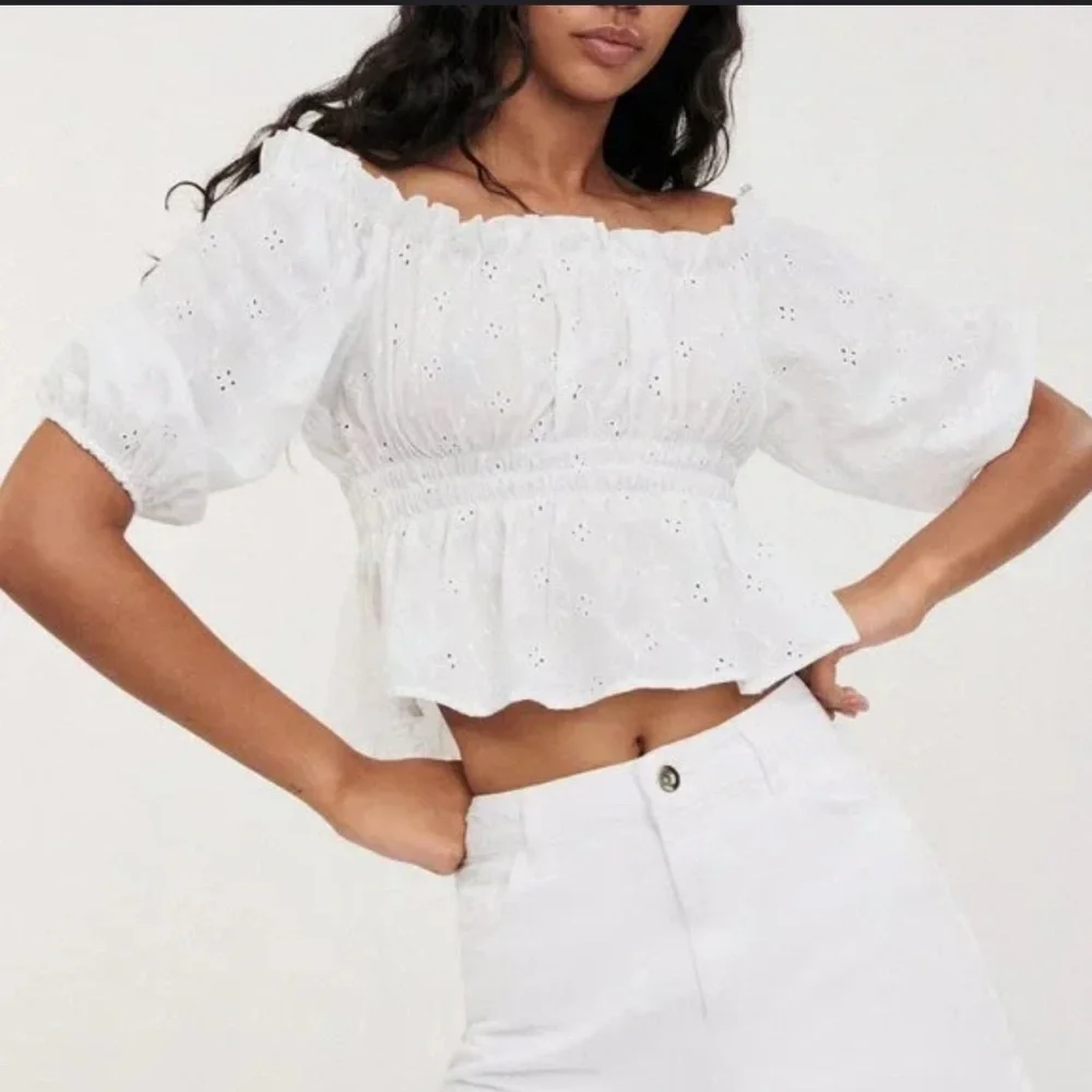 Zara White Eyelet Off-Shoulder Top Size Small